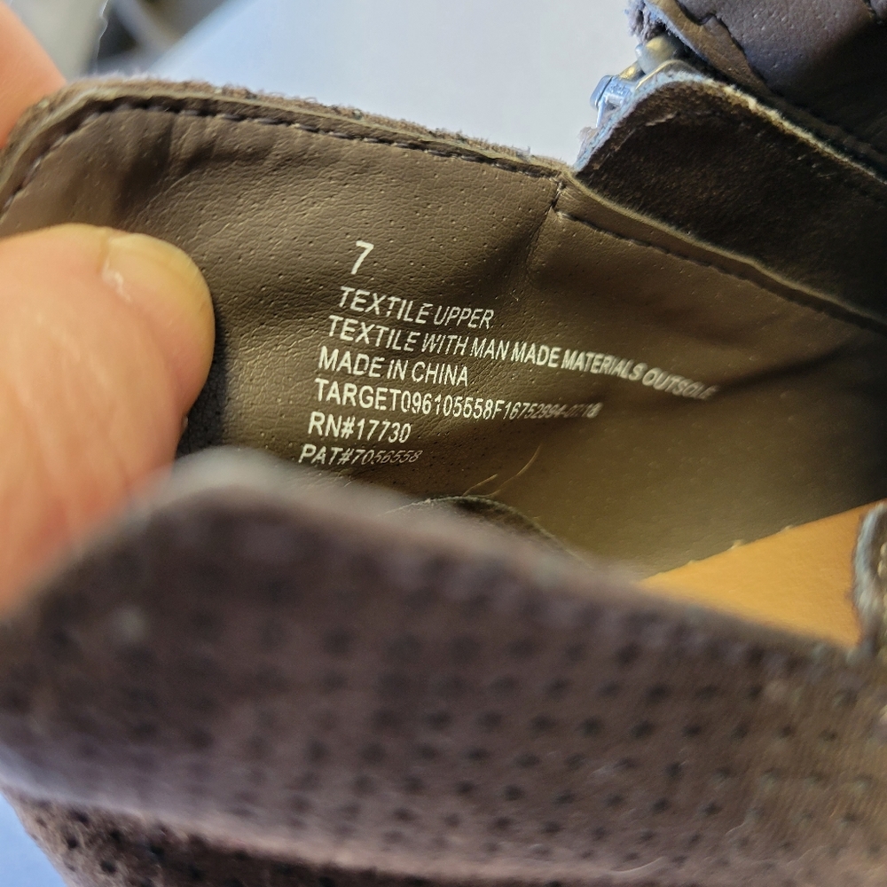 Universal Thread Booties - size 7 - Picture 3 of 4